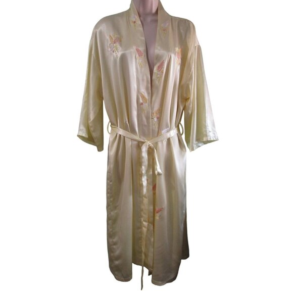 Vintage Embroidered Satin Kimono Robe With Floral Patterns & Belt - Picture 3 of 16